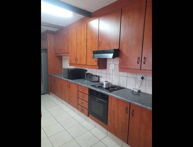 2 BEDROOM PROPERTY TO RENT IN SOUTH CREST